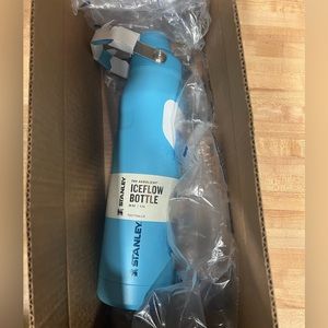 NEW Stanley Cup IceFlow Fast Flow Bottle 36 oz light blue